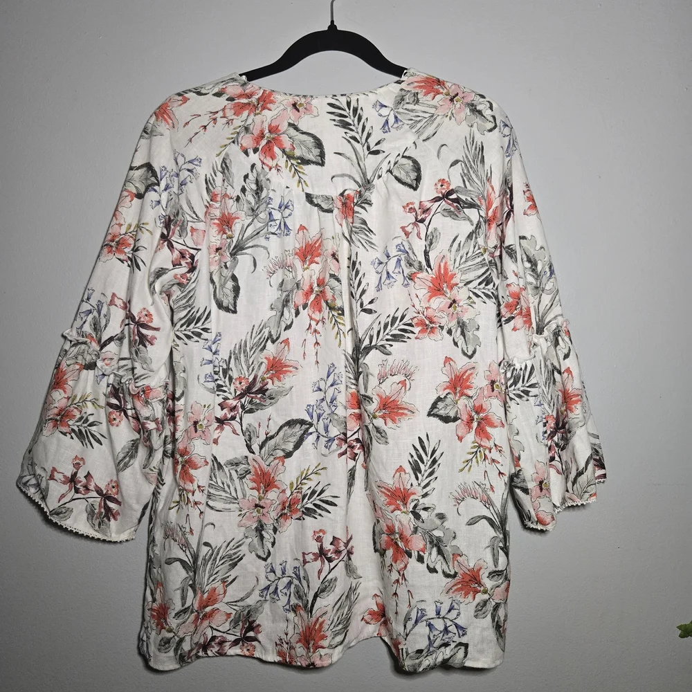 Zara Basic‎ Floral Peplum Blouse V-Neck Long Sleeve Size Medium